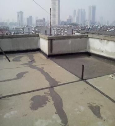 宜昌市漏水维修 楼顶漏水是什么原因，楼顶漏水维修方法是什么?